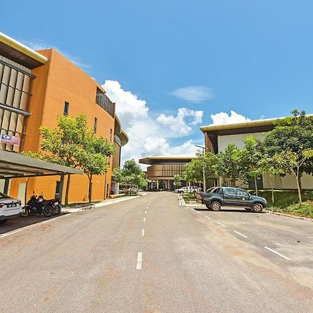 Capital O 90614 Cvia Ummul Hotel Padang Besar Luaran gambar